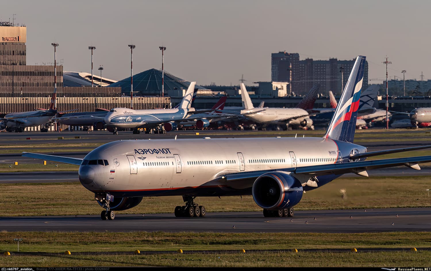 Схема салона Boeing 777-300ER: лучшие места у Аэрофлота и России